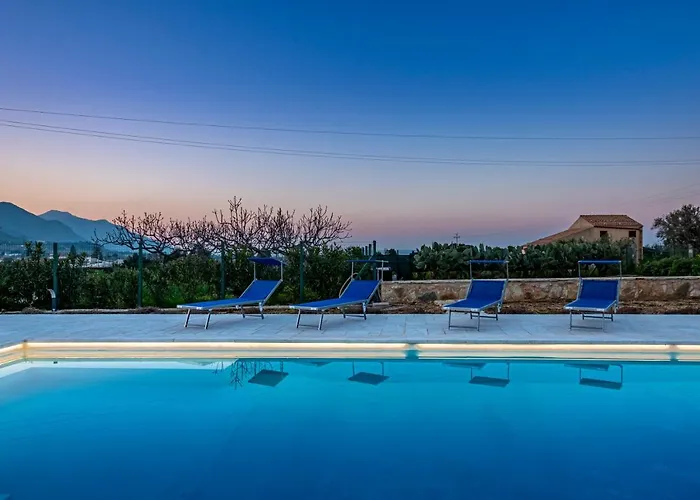 Scialari فيلة كاستيلاّماري ديل غو