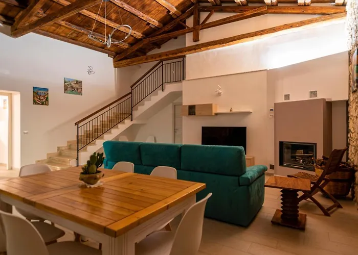 فيلة Scialari كاستيلاّماري ديل غو